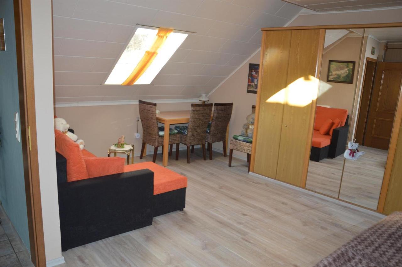 Ferienwohnung Auszeit Waxweiler エクステリア 写真