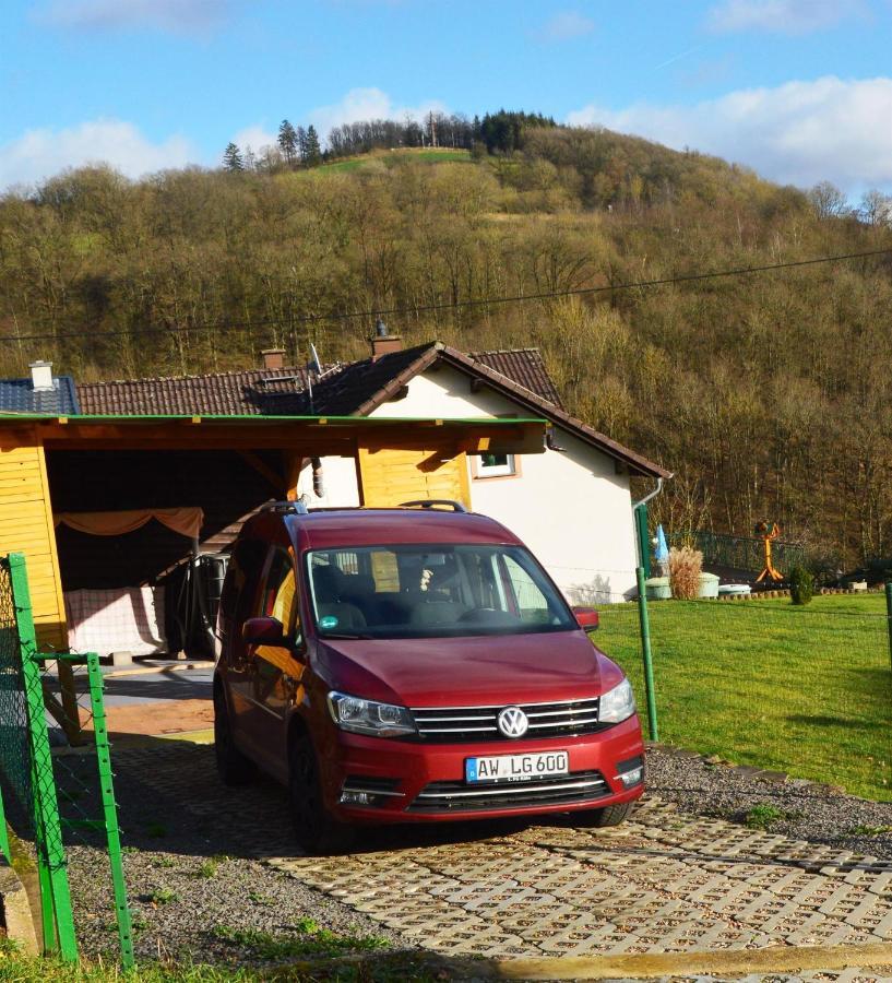 Ferienwohnung Auszeit Waxweiler エクステリア 写真